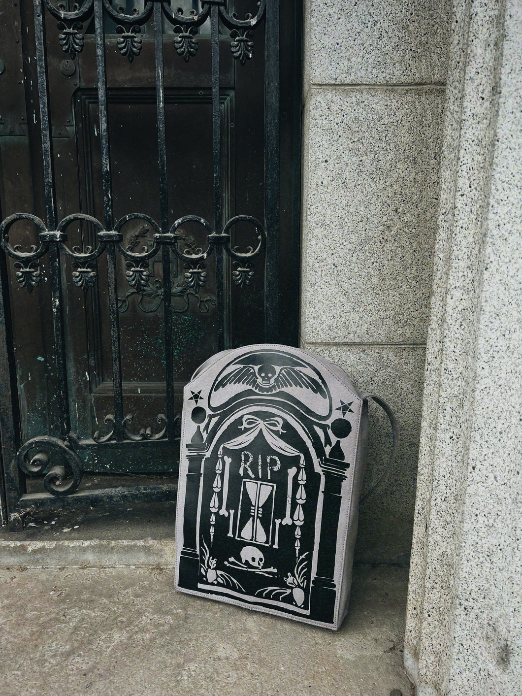 The Tomb Tote