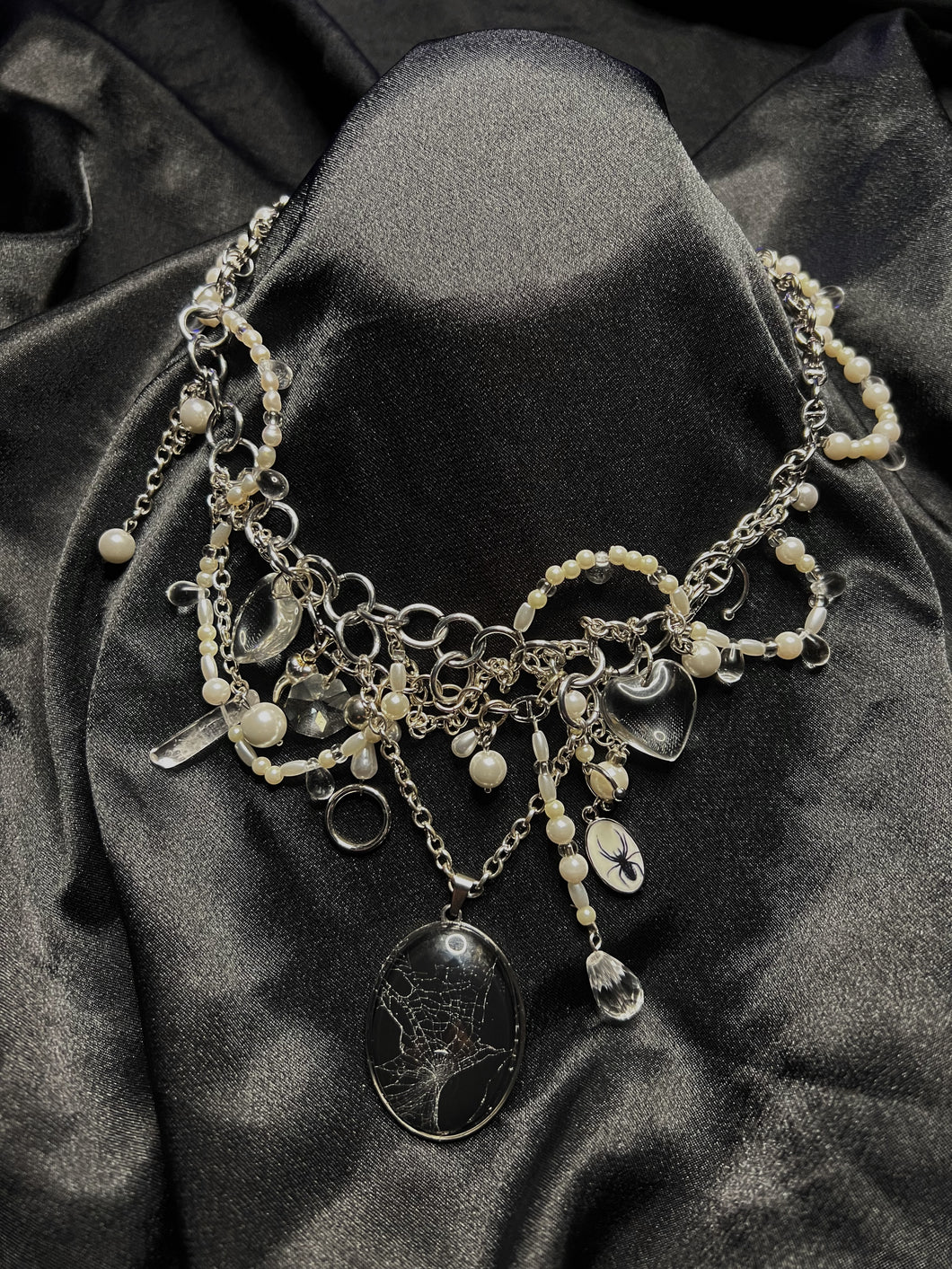 Arachne Tangled Chains with Hearts